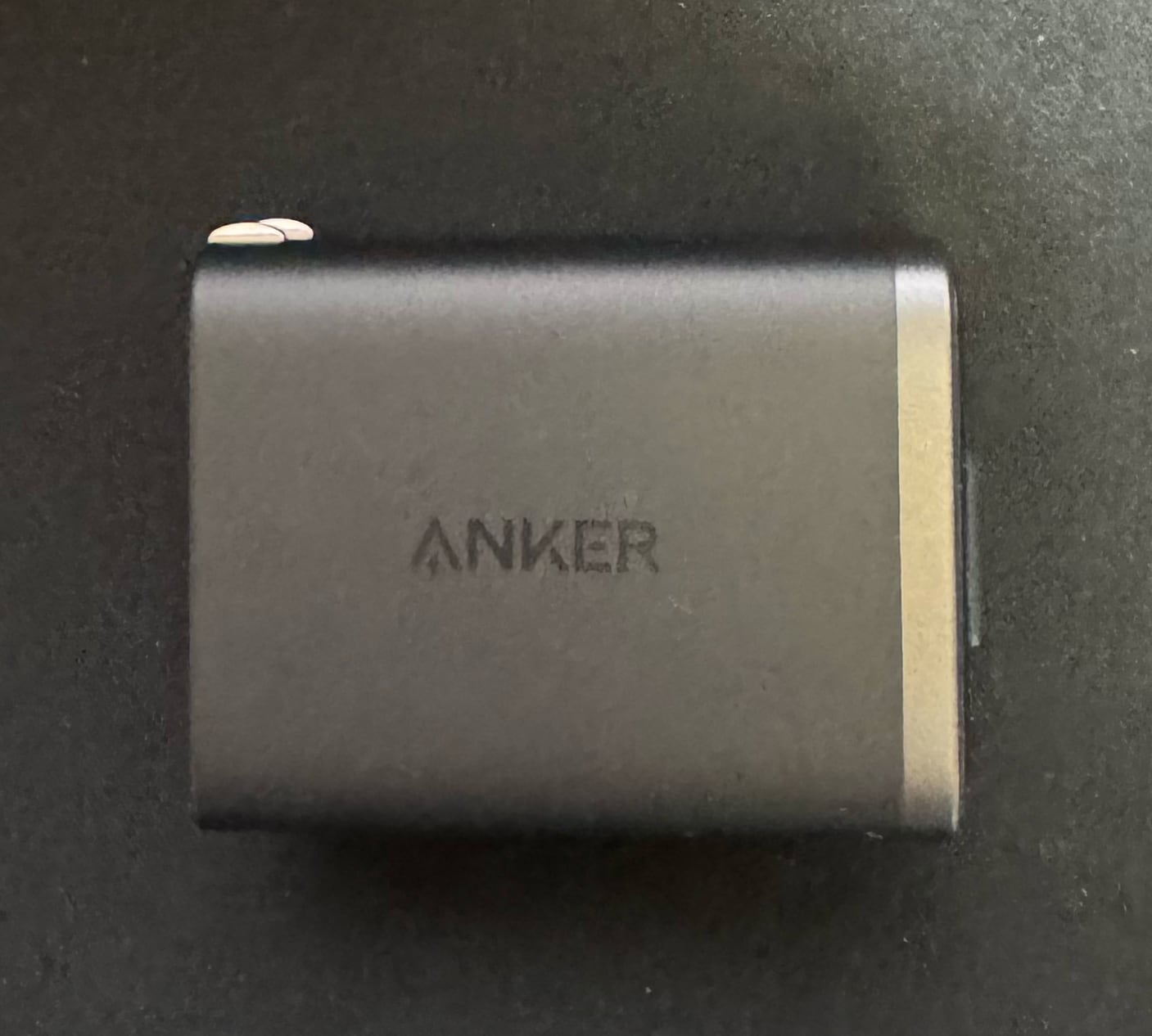 Anker Nano Charger (35W, Built-In 巻取り式 USB-Cケーブル)本体