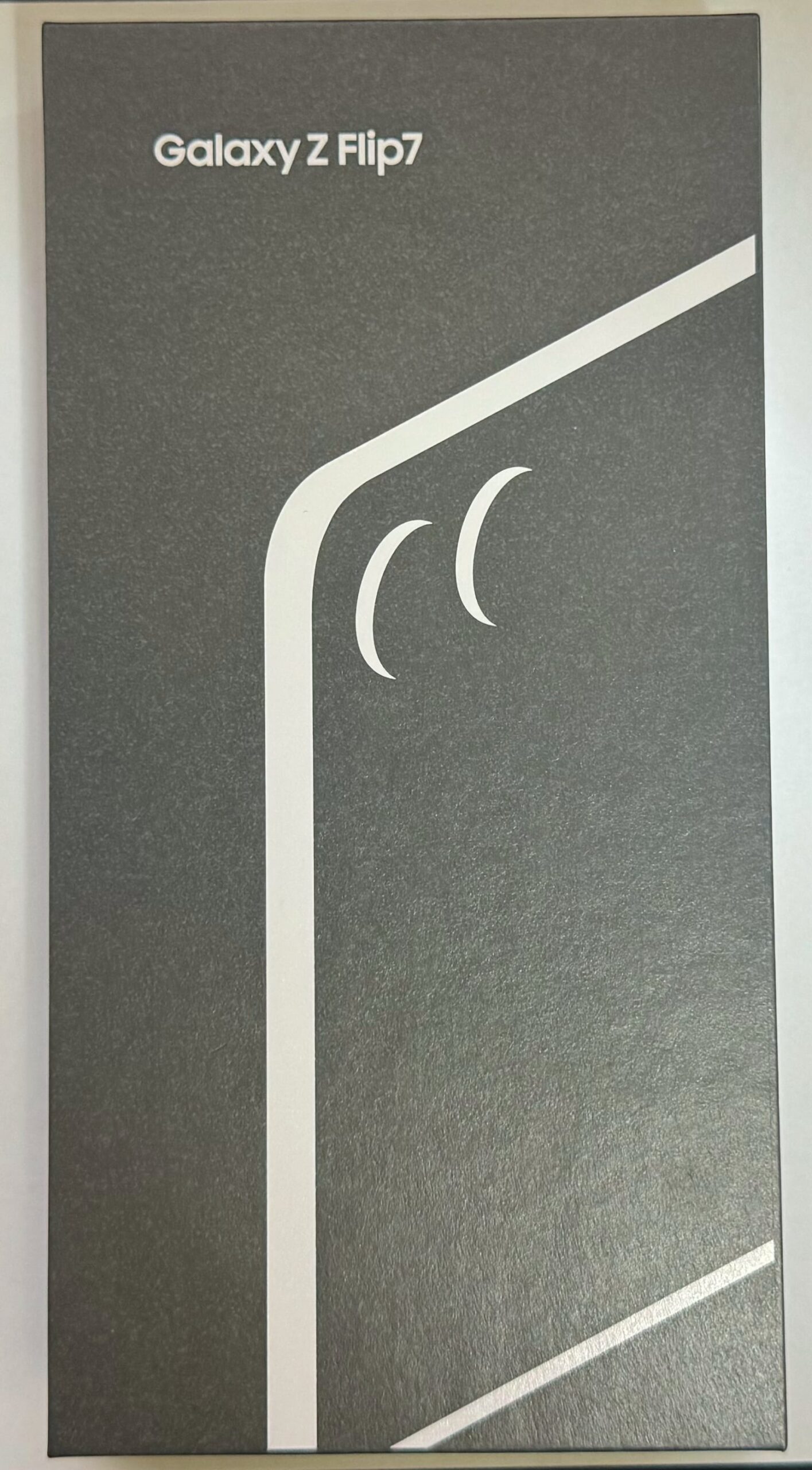 Galaxy Z Flip7 Retail Box