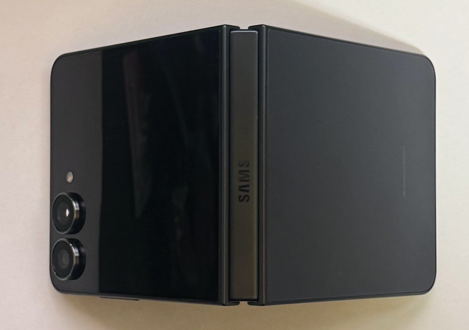 Galaxy Z Flip7 Folded