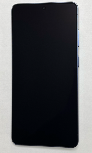 Samsung Galaxy S26 Ultra：本体正面：角が狭く表示領域が広いです。