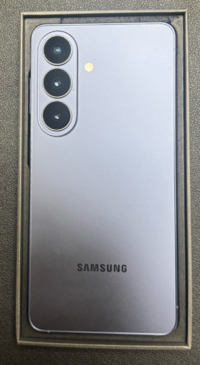Samsung Galaxy S26箱の中：バイオレットです